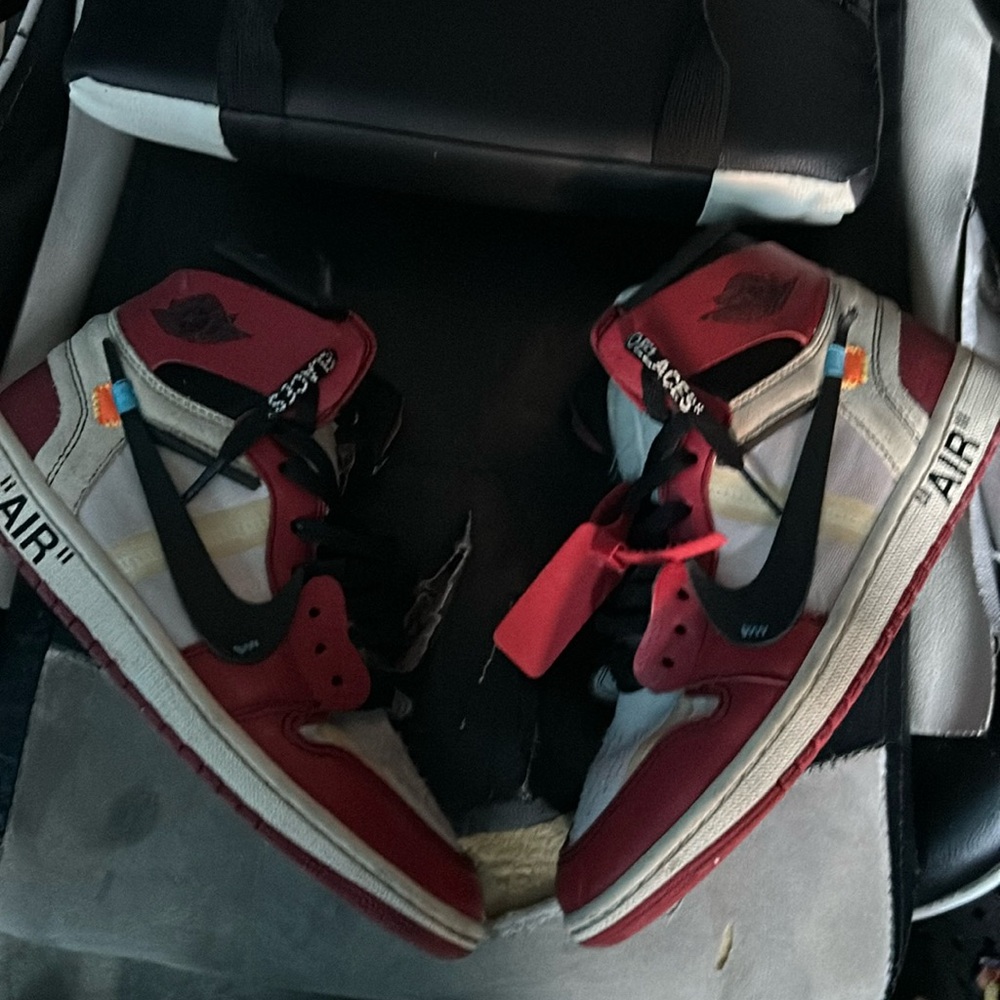 Off white Chicago 1s